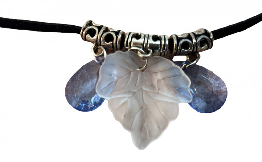 Halskette mit Blauen facettierten Tropfenanhängern und Frostblatt ☀ Tibet Silber ☀ Handgefertigt 